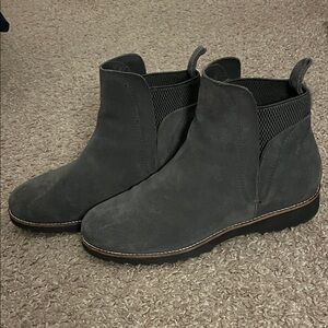 Gray Blondo Chelsea Boots